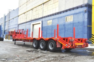 Среднрамный полуприцеп тяжеловоз Политранс 94163-032П